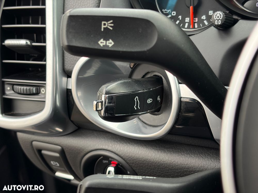 Porsche Cayenne Platinum Edition - 29