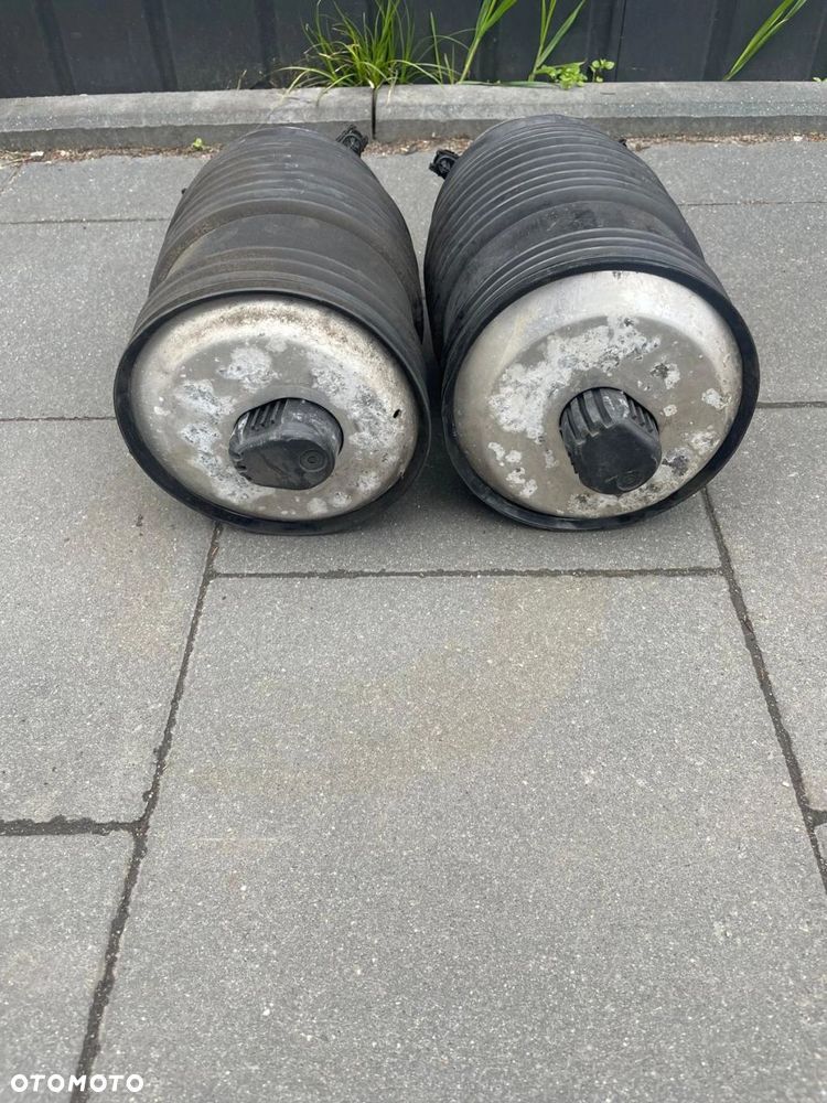 PODUSZKI ZAWIESZENIA TYLNIE TYLNEGO MERCEDES BENZ A213 W213