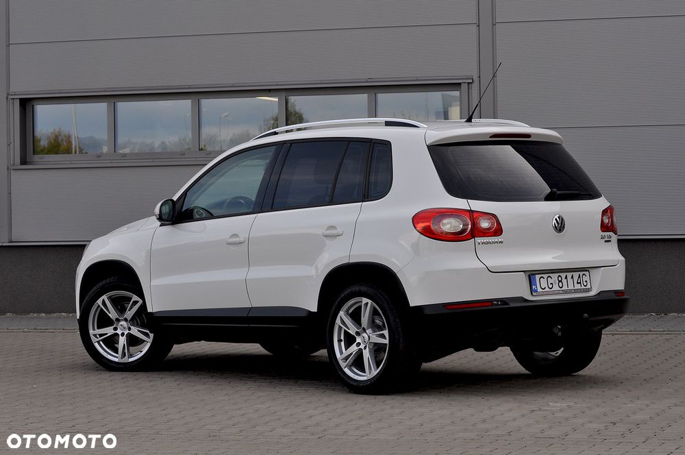 Volkswagen Tiguan 2.0 TDI DPF BlueMotion Technology Sport & Style - 4