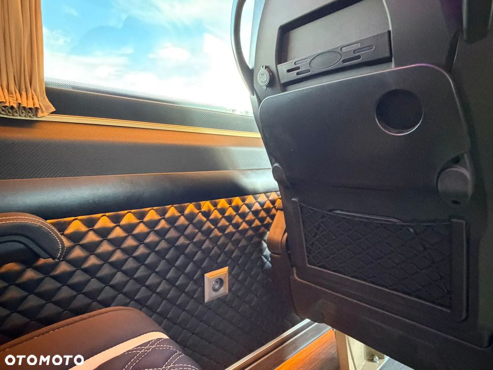 Mercedes-Benz Sprinter 317 - 22
