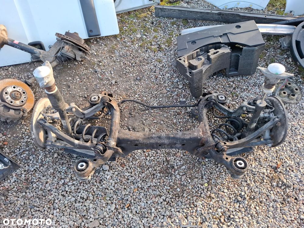 AUDI A4 B9 AVANT ZAWIESZENIE TYŁ TYLNE KOMPLETNE BELKA OŚ - 1