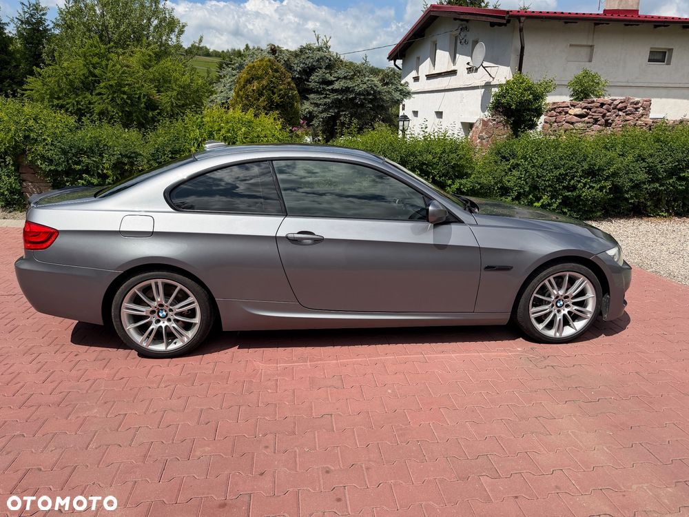 BMW Seria 3 330d xDrive - 3