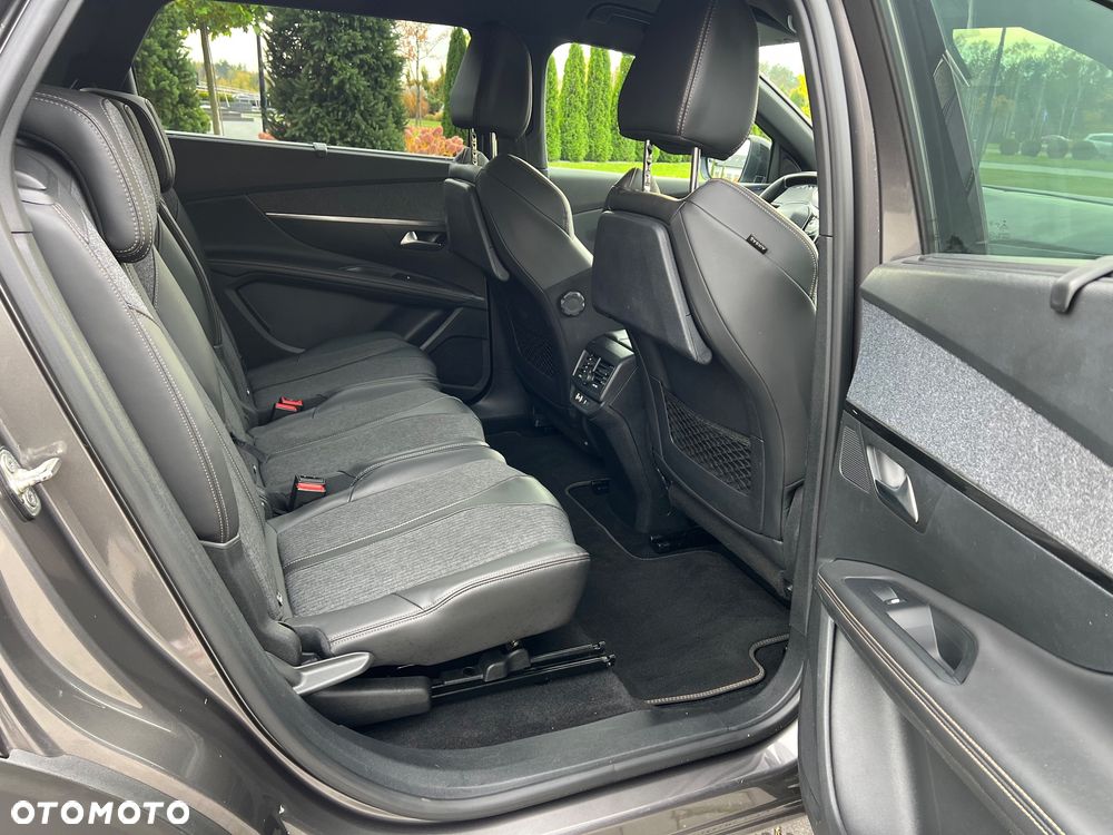 Peugeot 5008 - 17