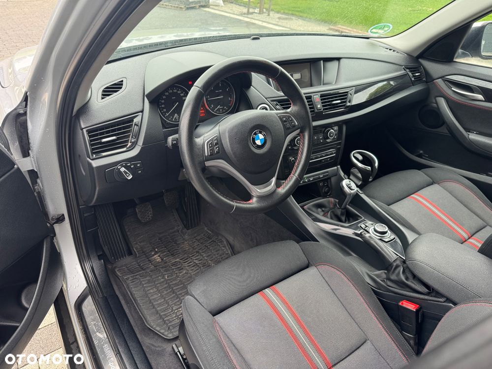 BMW X1 sDrive18d Sport Line - 16