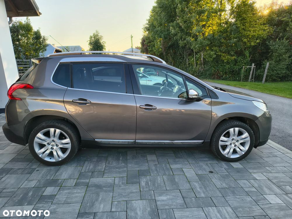 Peugeot 2008 PureTech 82 Allure - 3