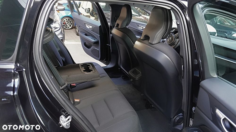 Volvo V60 D4 SCR - 15