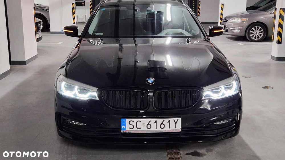 BMW Seria 5 520d Sport Line - 10