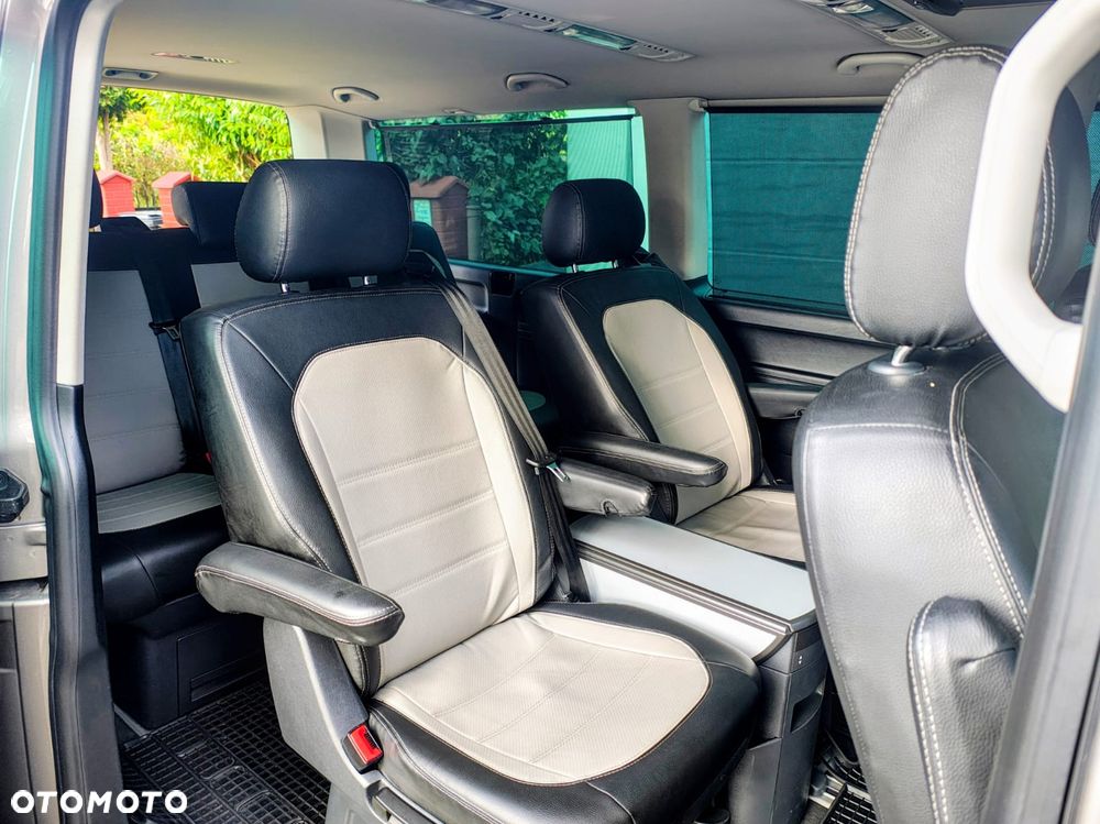 Volkswagen Multivan - 11