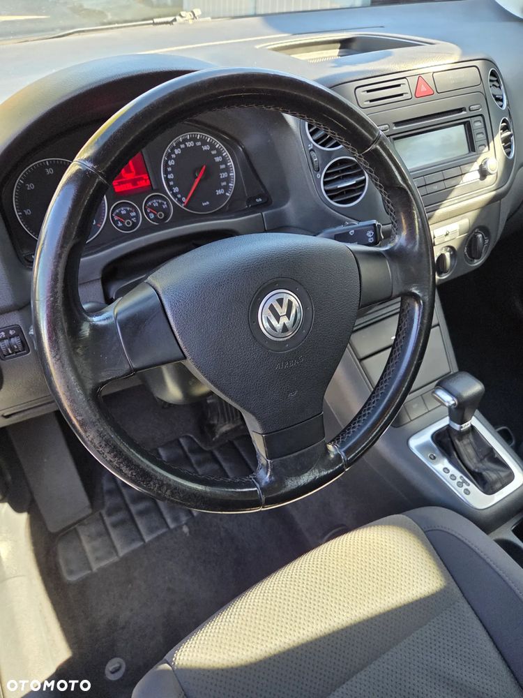 Volkswagen Golf Plus 2.0 TDI Comfortline DSG - 21