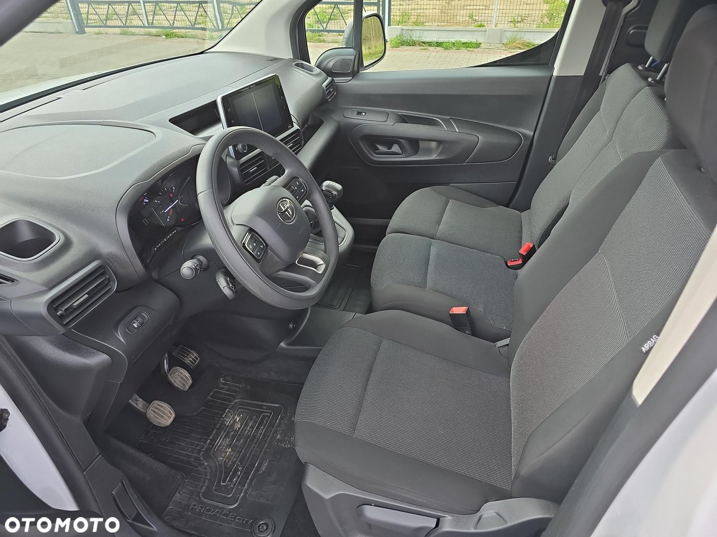 Toyota PROACE CITY - 13