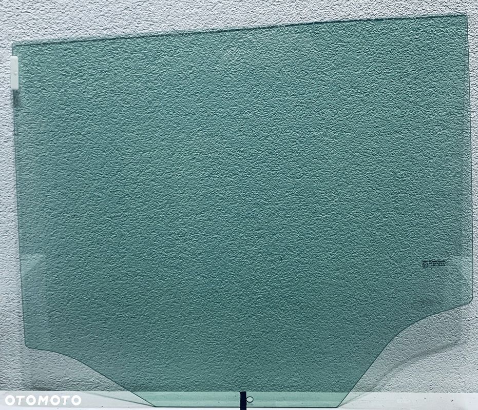 Szyba boczna lewa tylna FIAT STILO KOMBI 2001-