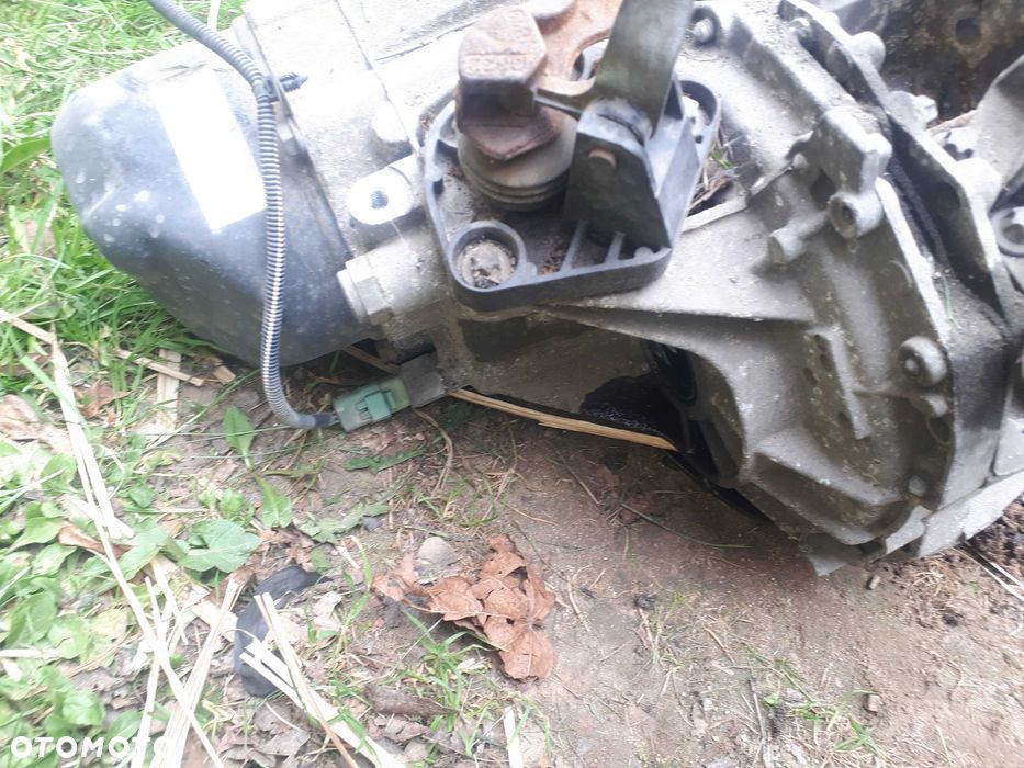 Renault Megane II 1.5 dci skrzynia biegów manualna jrq k9k - 3