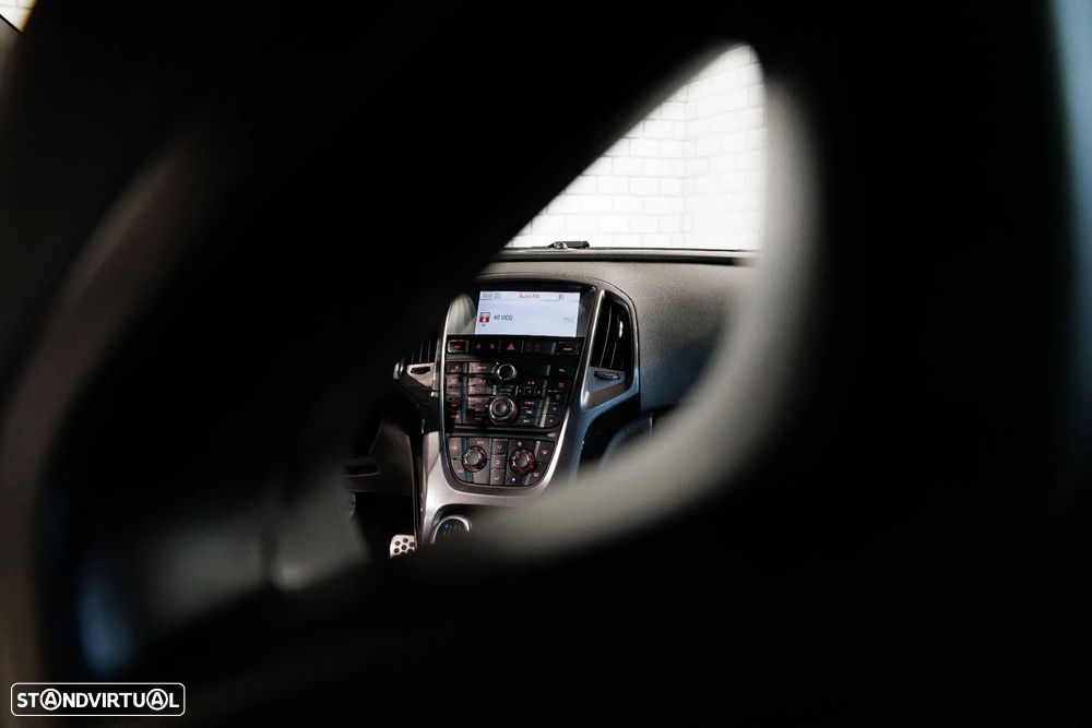 Opel Astra GTC OPC 2.0 T - 18