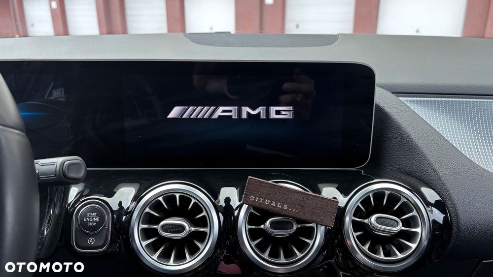 Mercedes-Benz GLA 250 4Matic 8G-DCT AMG Line - 34