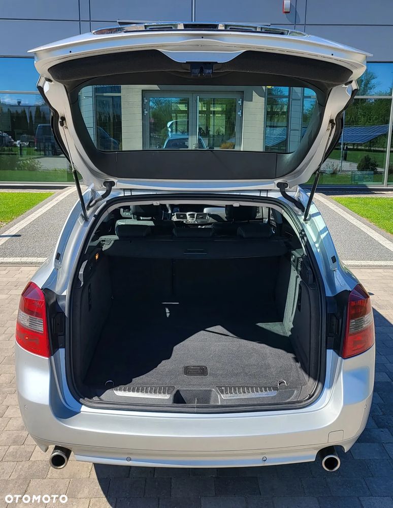 Renault Laguna 2.0 dCi FAP Initiale - 11