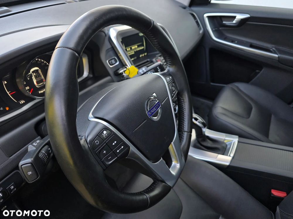 Volvo XC 60 D4 Geartronic Summum - 22