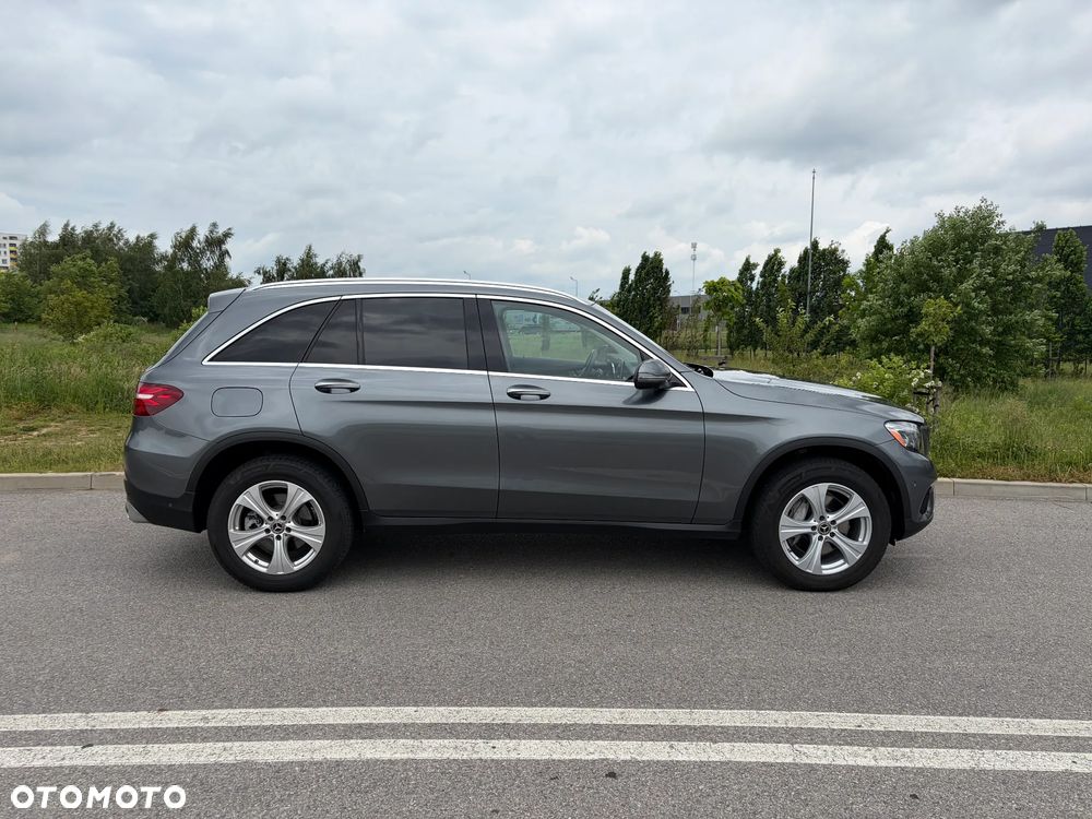 Mercedes-Benz GLC 300 4Matic 9G-TRONIC AMG Line - 5