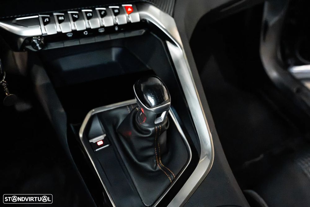 Peugeot 3008 PureTech 130 Stop & Start GPF Active Business-Pack - 16