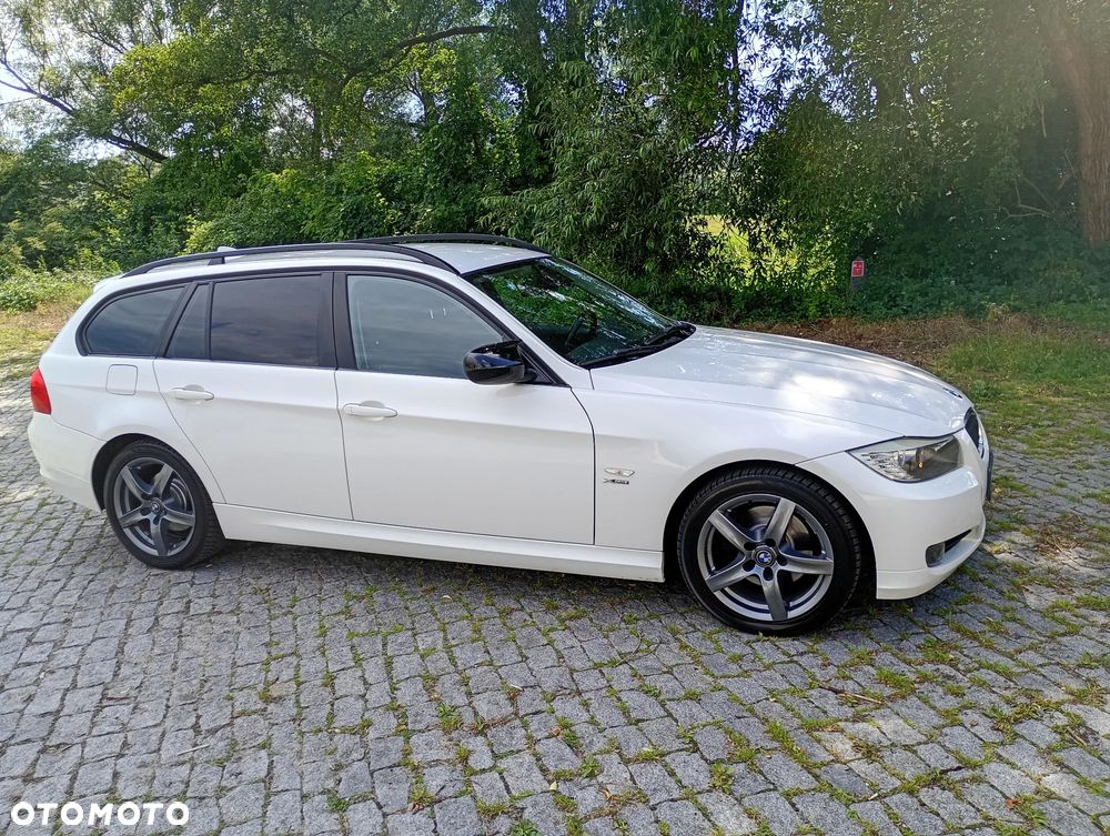 BMW Seria 3 320d xDrive DPF - 18