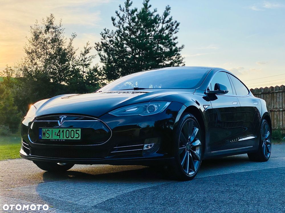 Tesla Model S Performance - 24