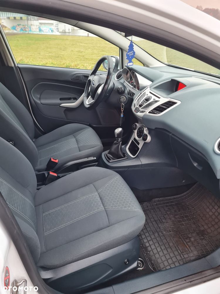 Ford Fiesta 1.25 Titanium - 11