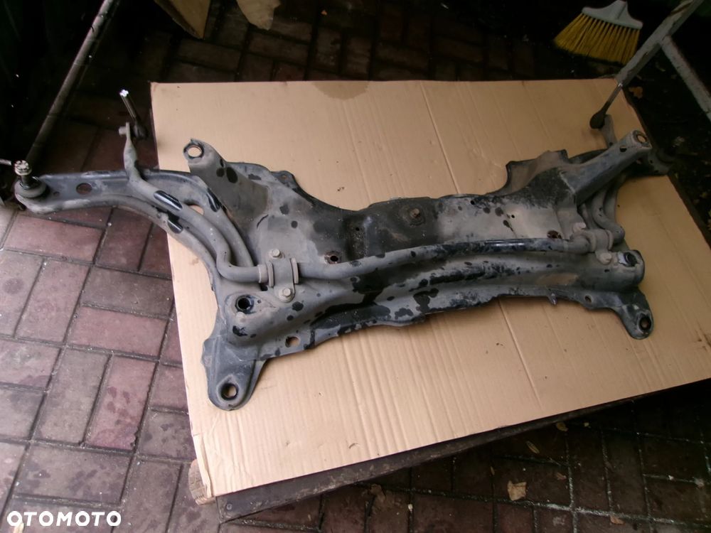 BELKA ZAWIESZENIA WAHACZ TOYOTA YARIS III 11-20 - 1