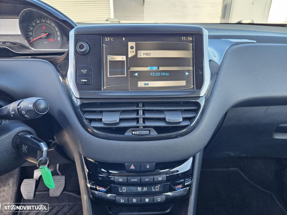 Peugeot 208 1.4 HDi Active - 29