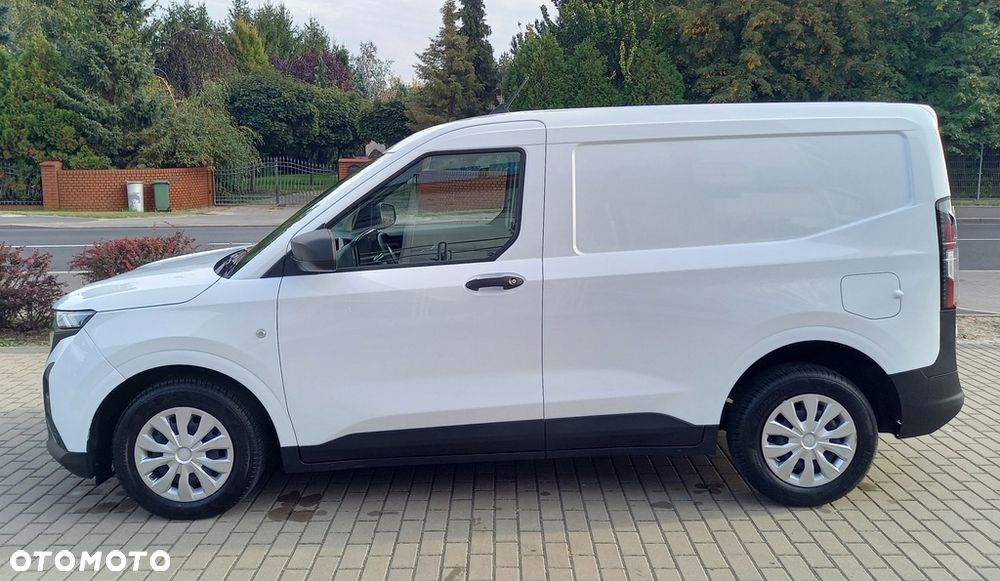 Ford Transit Courier - 4