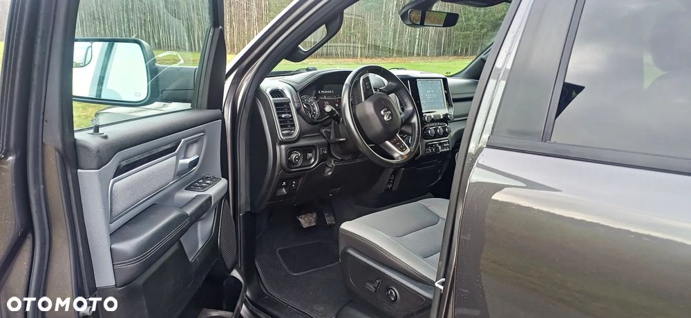 RAM 1500 Crew Cab Shortbed Bighorn - 13