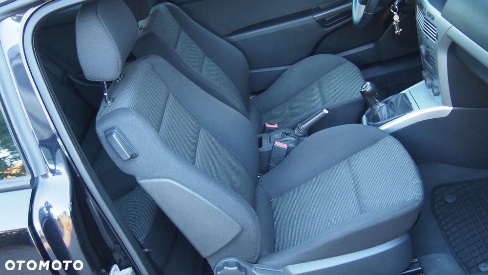 Opel Astra 1.9 CDTI Sport - 25