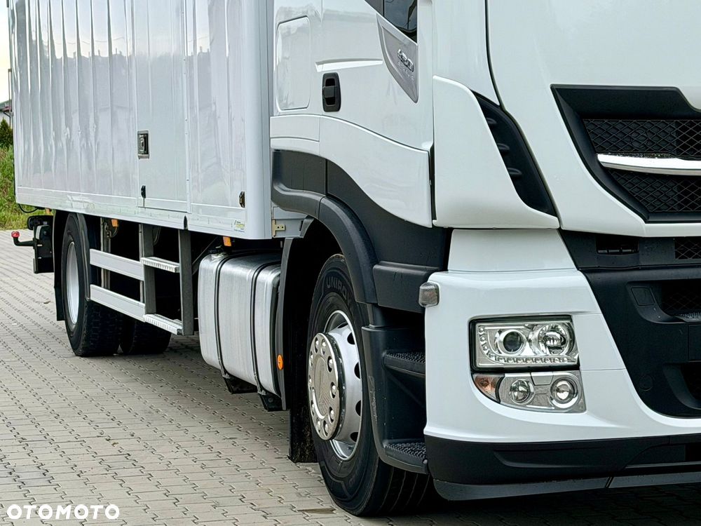 Iveco STRALIS 420 / HI-WAY / KONTENER / WINDA / 7.95 DŁ / AUTOMAT / 470 TYŚ KM / 2017 ROK / 8 350 KG ŁADOWNOŚCI - 16