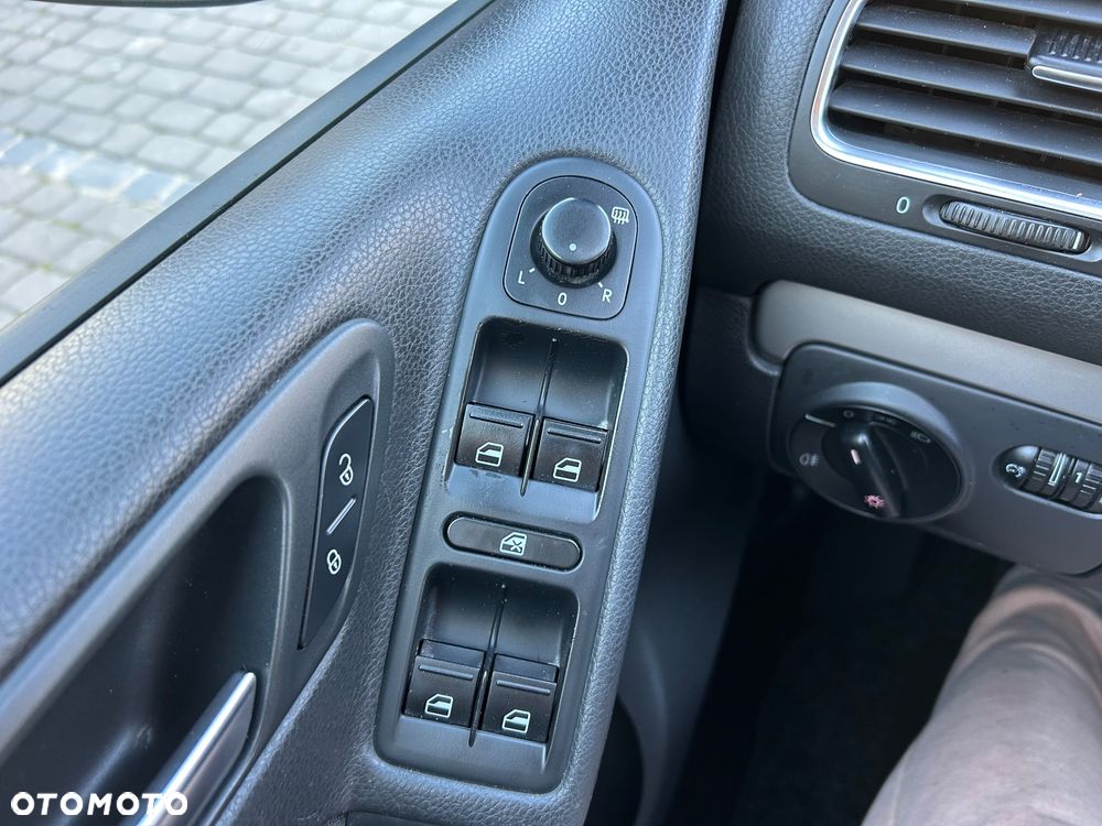 Volkswagen Golf 1.4 Comfortline - 17