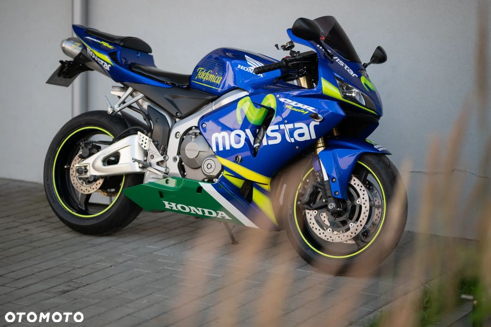 Honda CBR - 1