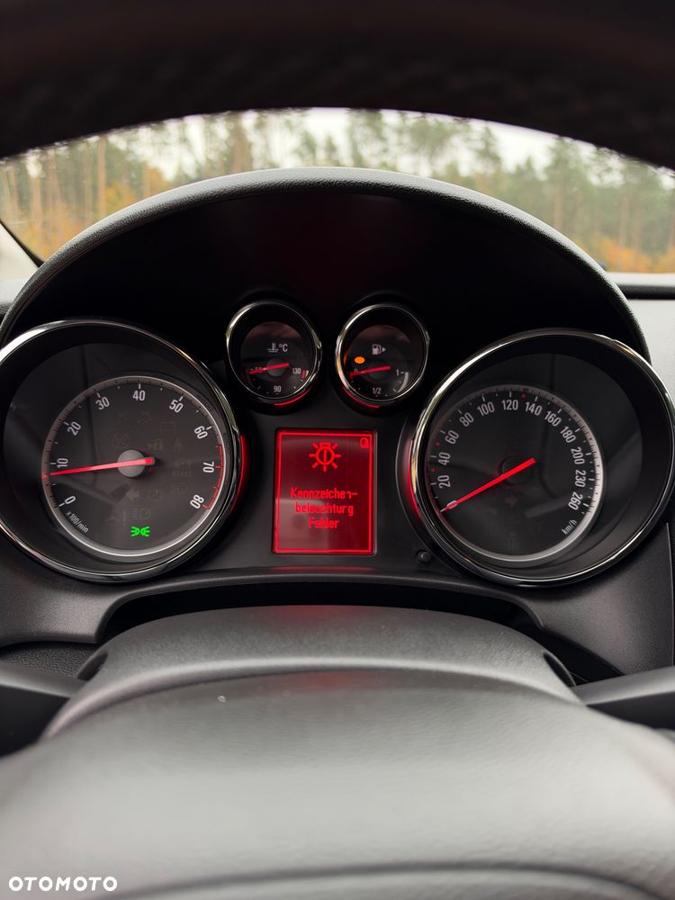 Opel Astra 2011