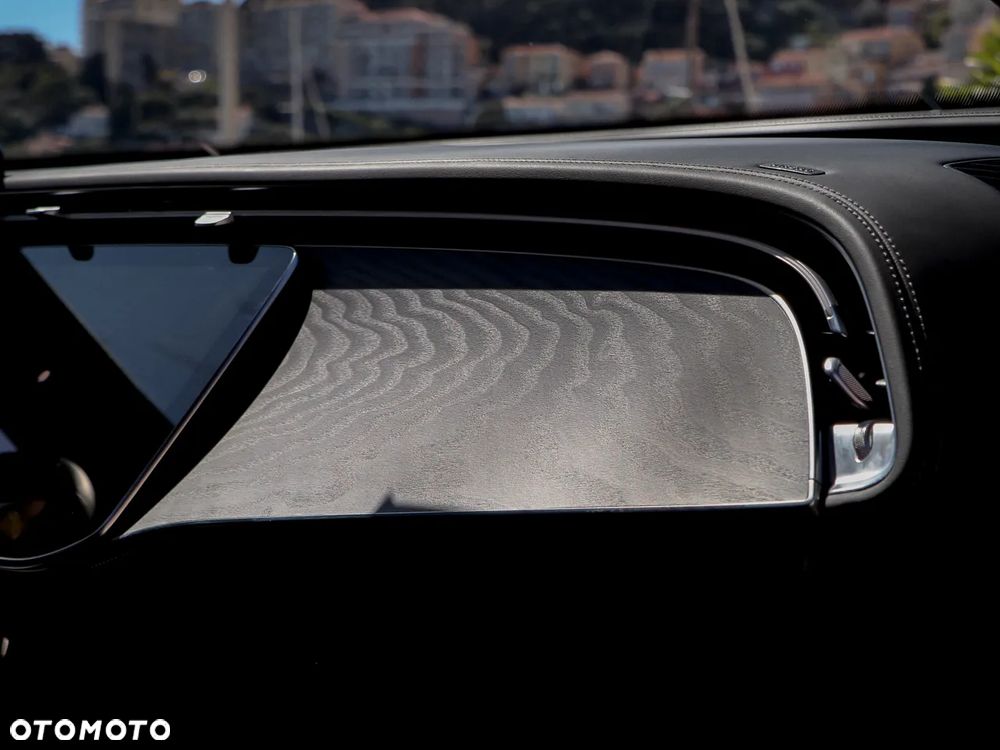 Mercedes-Benz Klasa E 220 d mHEV AMG 9G-Tronic - 28
