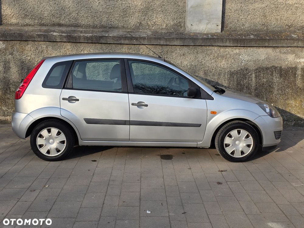Ford Fiesta 1.3 - 5
