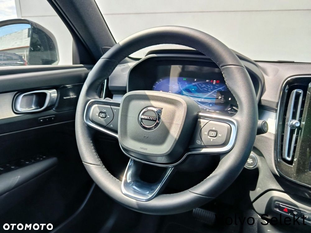 Volvo XC 40 - 22