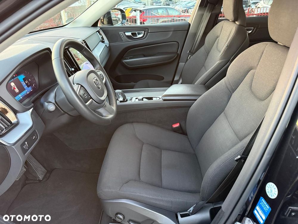 Volvo XC 60 B4 D Geartronic Momentum Pro - 11
