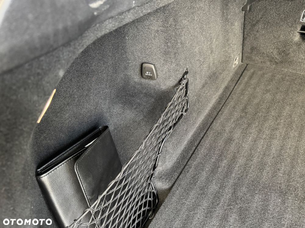 Volvo XC 60 D4 R-Design - 21