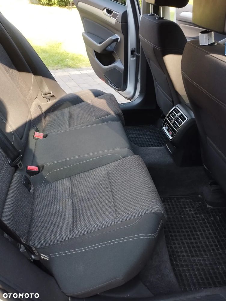 Volkswagen Passat Variant - 16