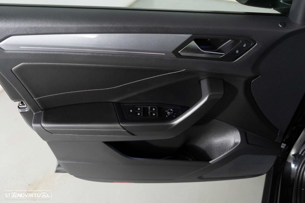 VW T-Roc - 20