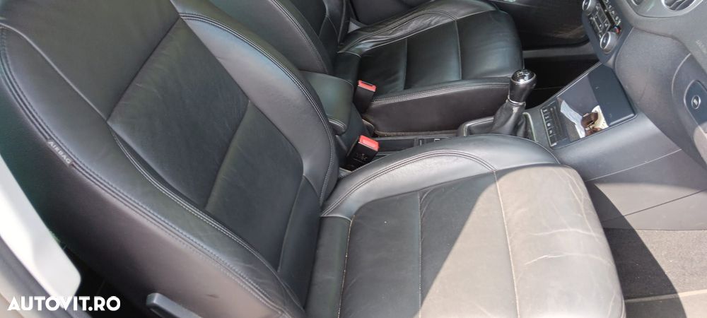 Volkswagen Tiguan 2.0 TDI DPF BlueMotion Technology Sport & Style - 2