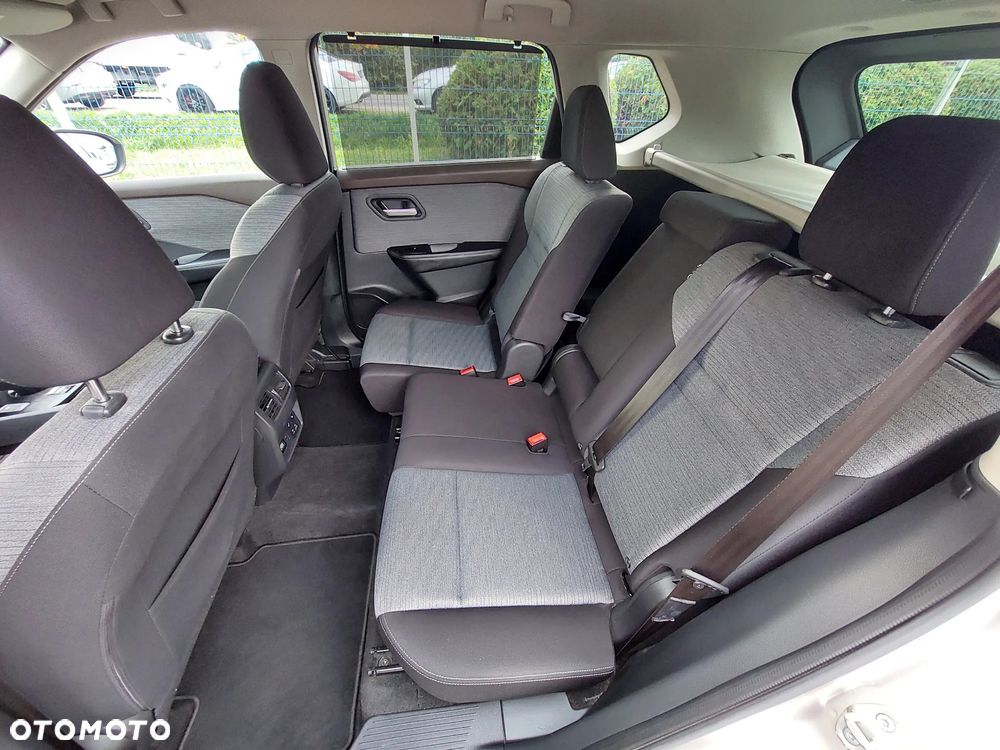 Nissan X-Trail 1.5 VC-T mHEV N-Connecta 2WD Xtronic - 12