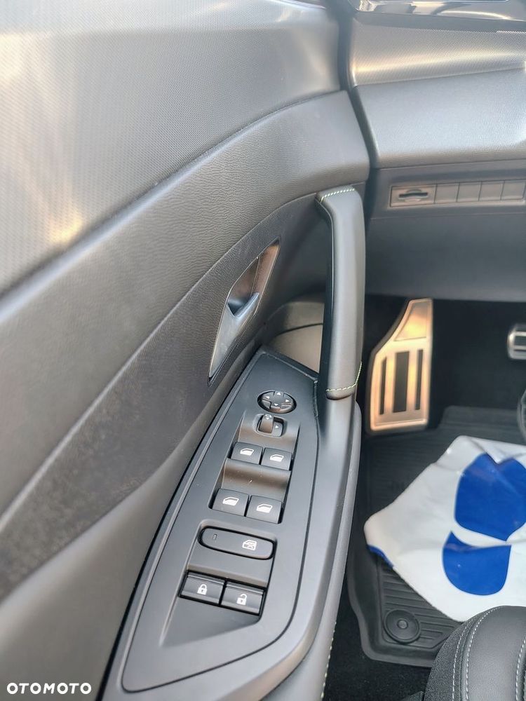 Peugeot 308 - 16