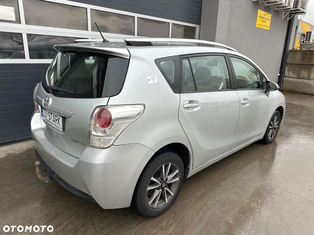 Toyota Verso 2.0 D-4D Premium - 5