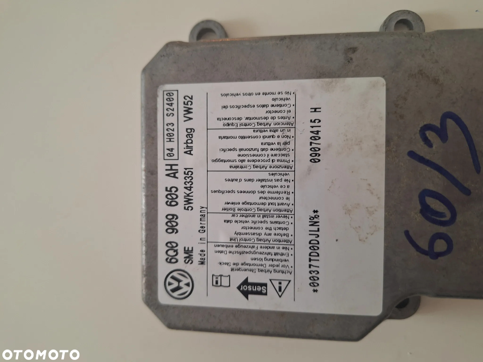 VW caddy  moduł sensor poduszek airbag 6Q0909605AH  (60/3)    (67/10) - 5