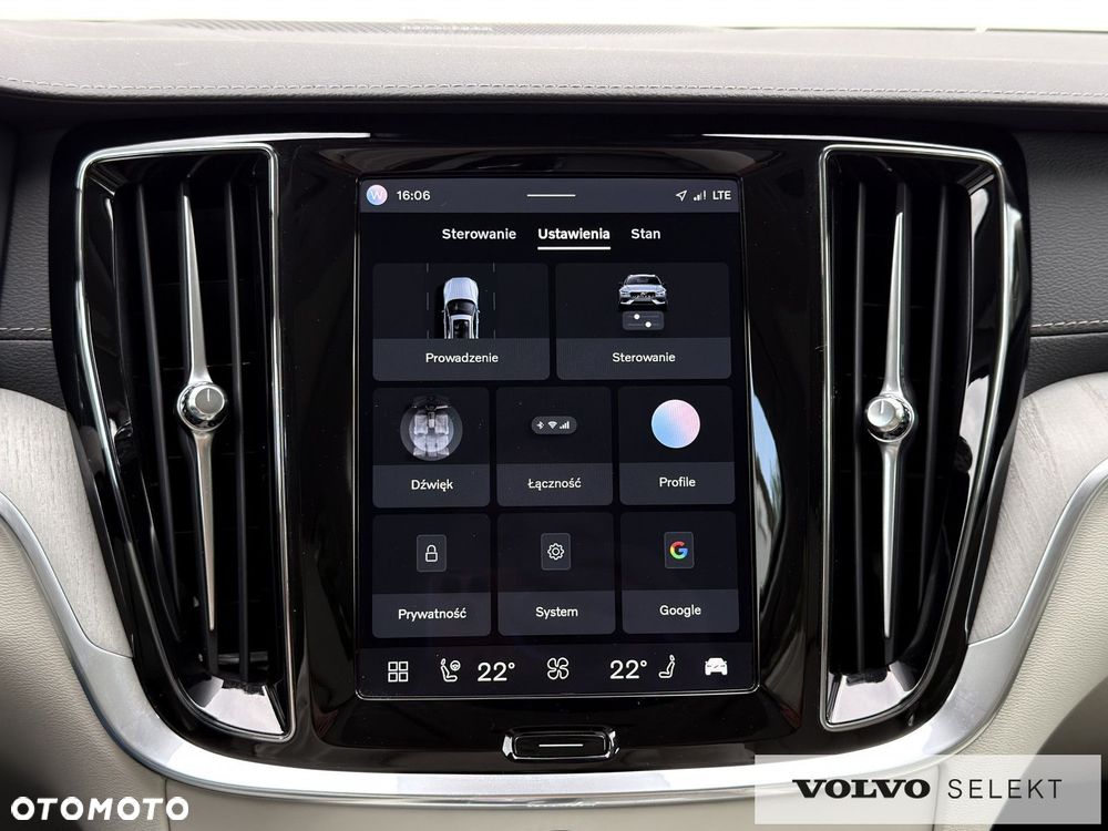 Volvo V60 Cross Country - 35