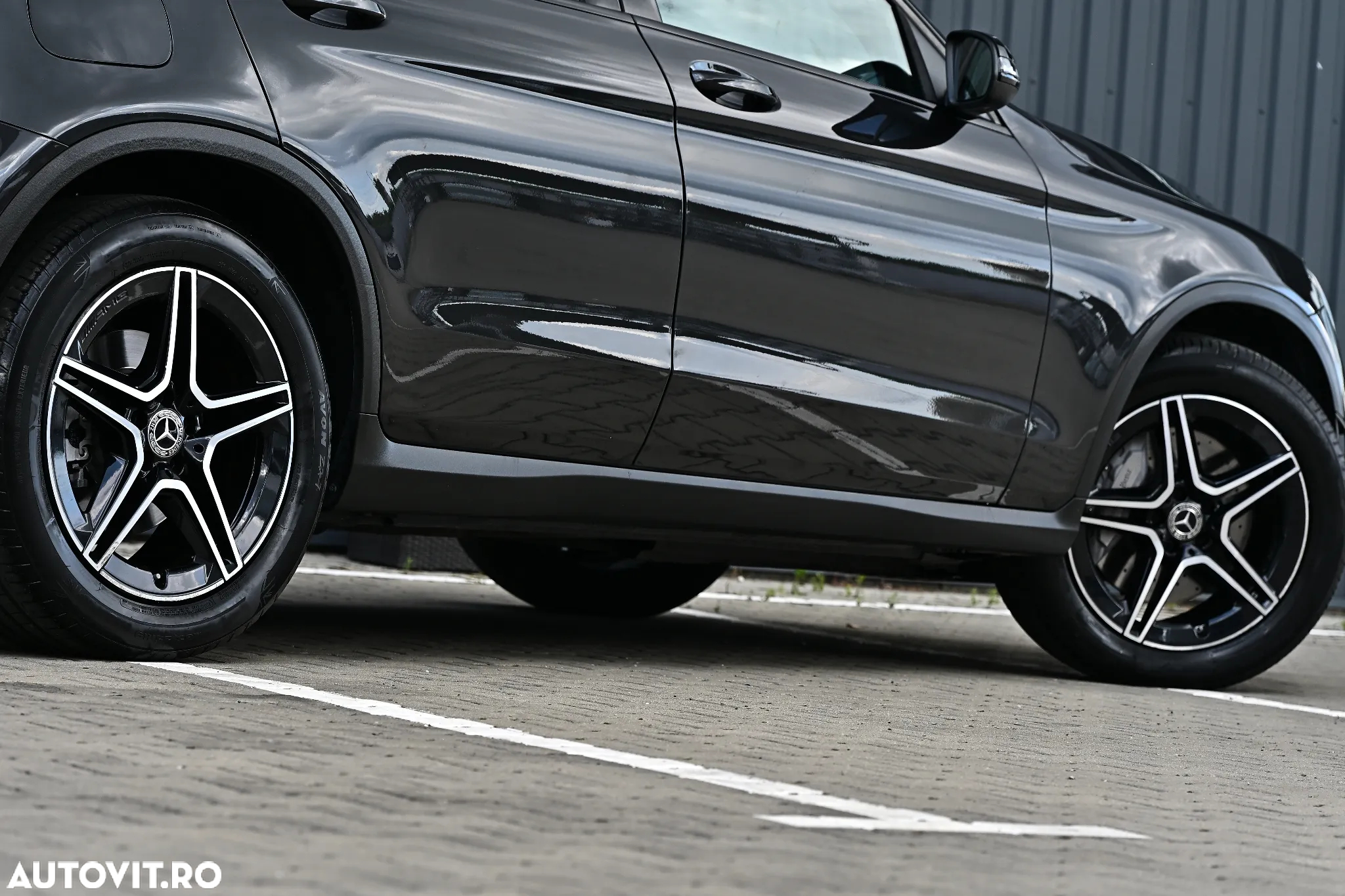 Mercedes-Benz GLC 220 d 4Matic 9G-TRONIC Edition AMG Line - 38
