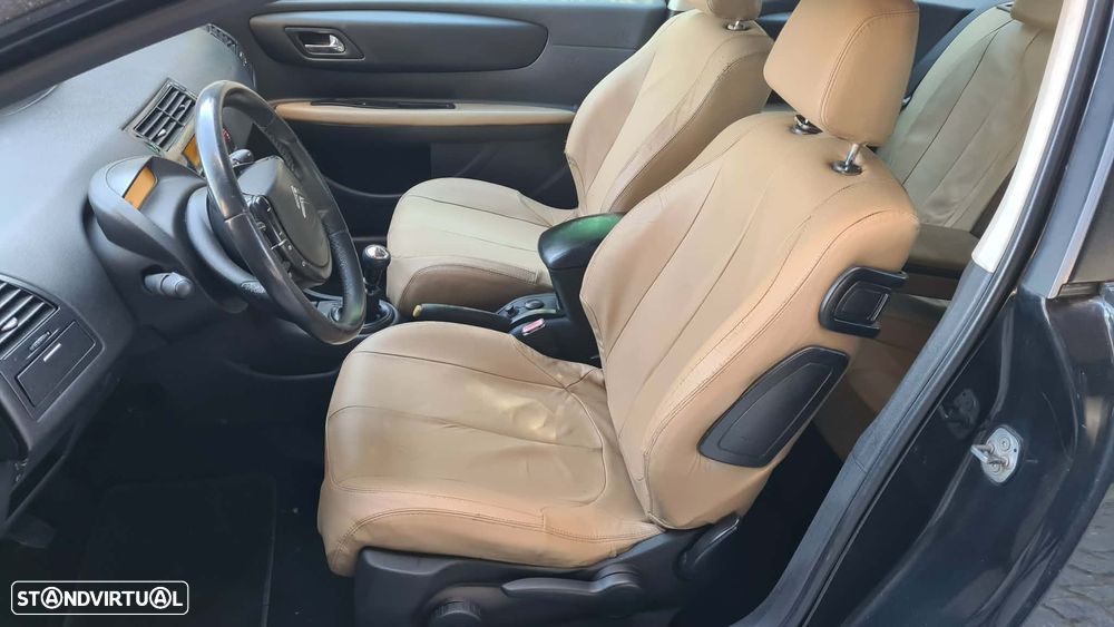 Citroën C4 1.6 HDi 110 by Loeb - 8