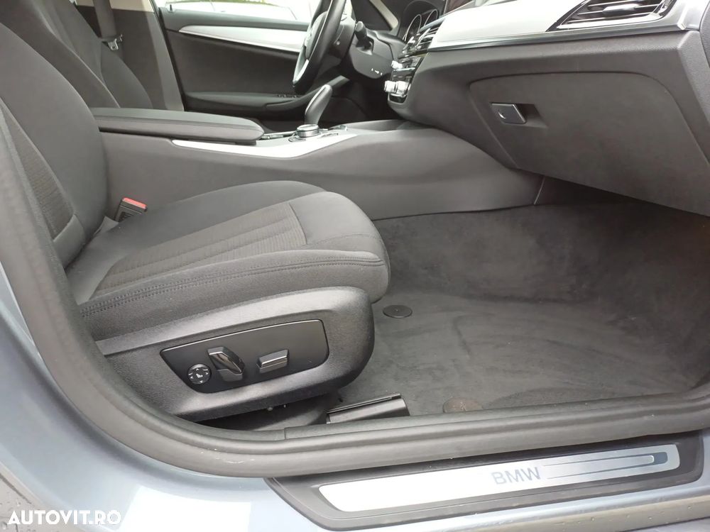 BMW Seria 5 520d xDrive Aut. - 25